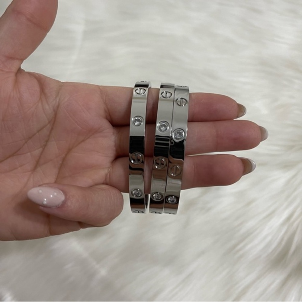 Love Screw Bracelet with Screwdriver in Silver with 4 Stones - Picture 4 of 7